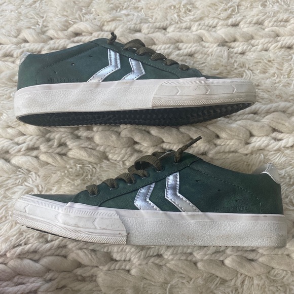 vh original design sneakers